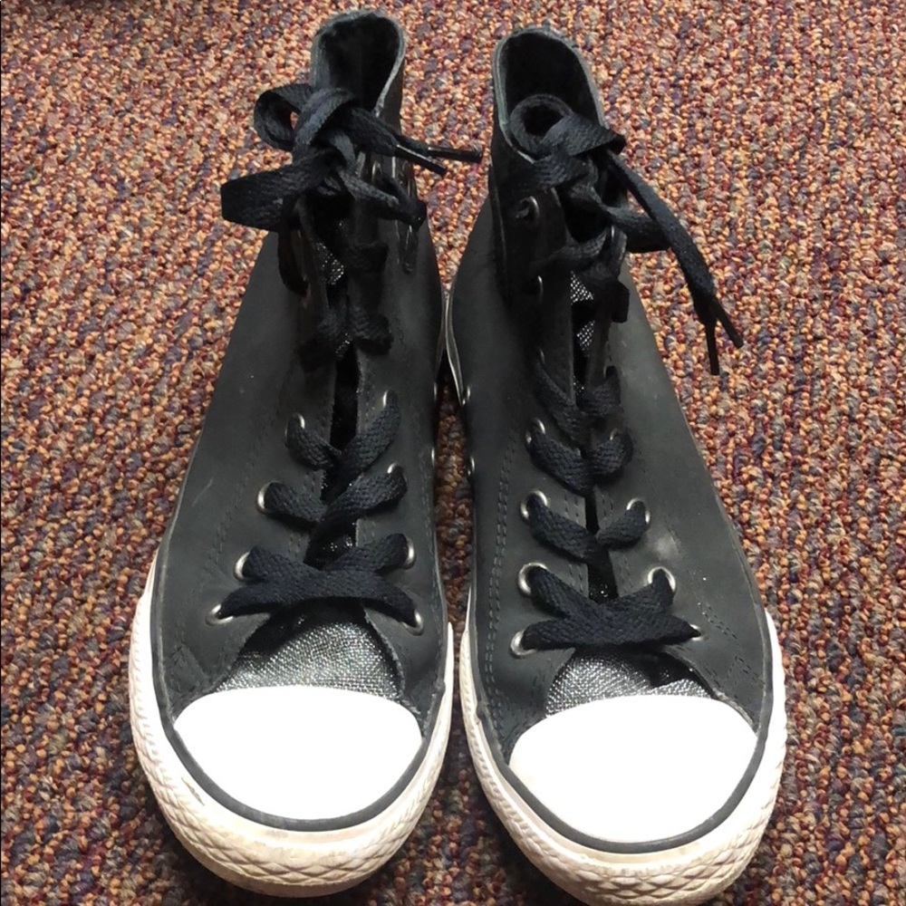 Black converse